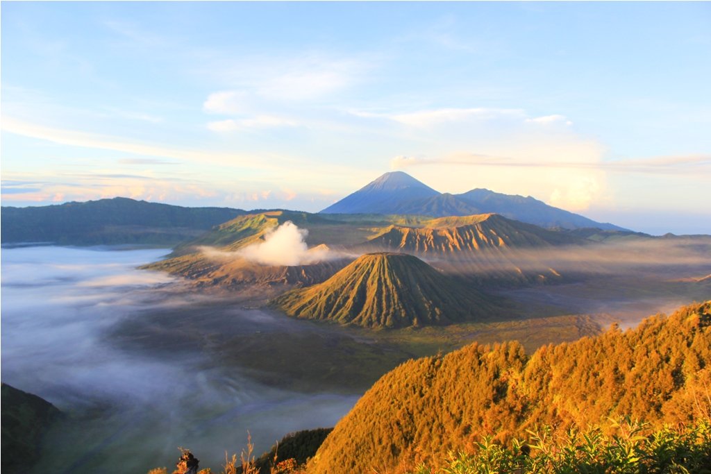 Mount Bromo Sunrise East Java Indonesia Experience The Best Of Bali And Java With Our Amazing