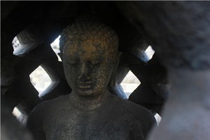 budhist statue borobudur