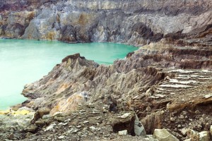 ijen crater tour from malang 2