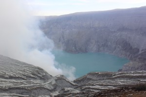 ijen crater blog 2