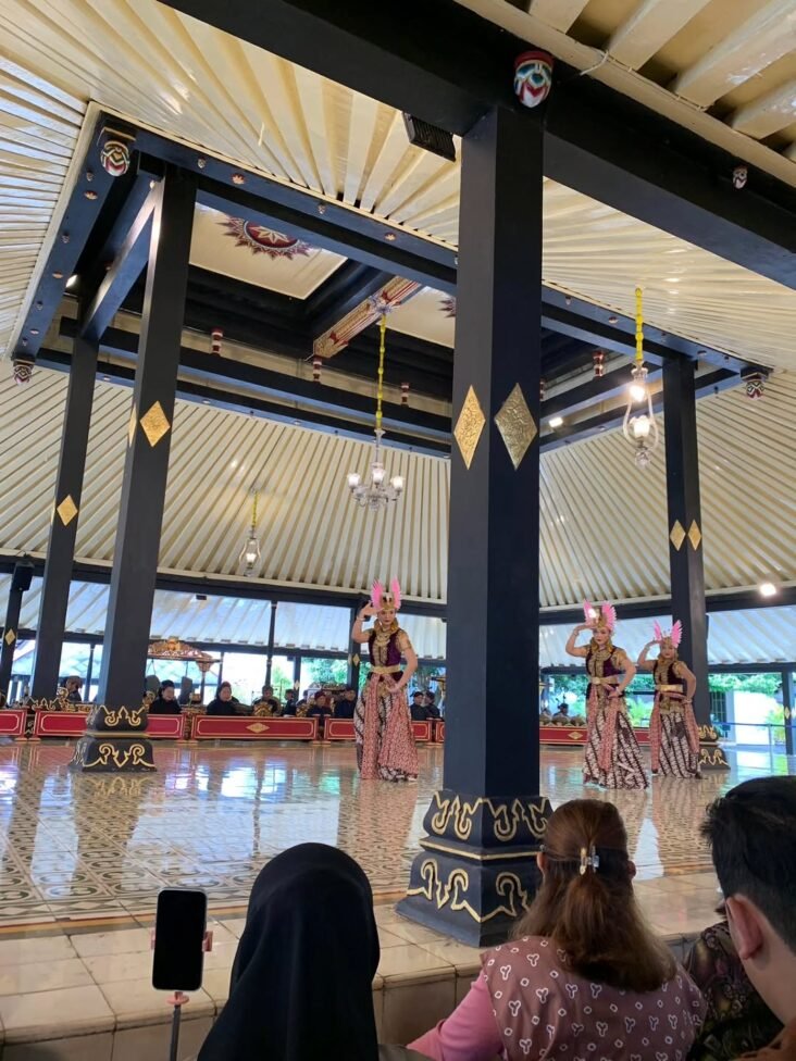 Traditional Dancers hendynugroho13 Experience the Best of Bali and Java with Our Amazing Holiday Packages